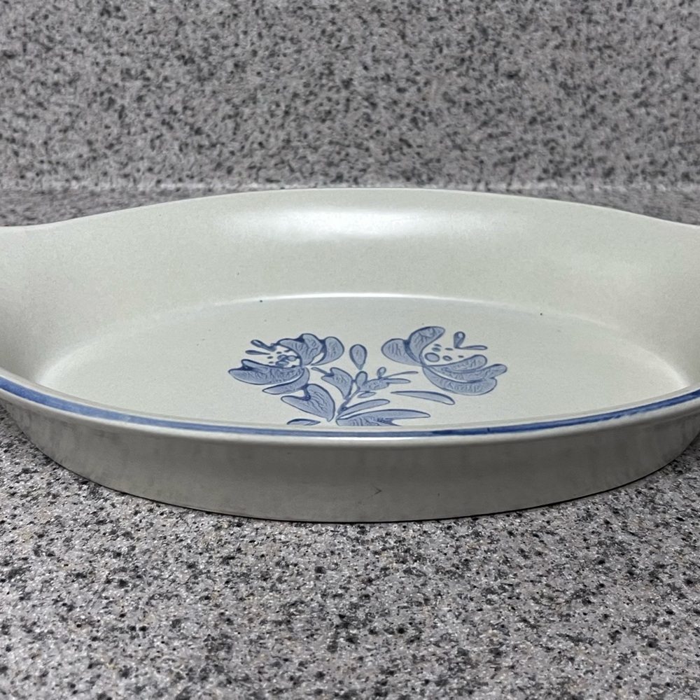 Pfaltzgraff Augratin Dish Yorktowne Pattern - Picture 2 of 3